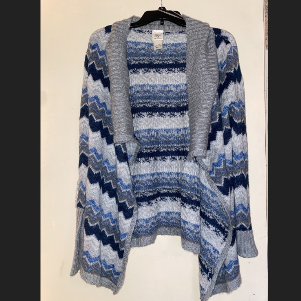 Gray and blue sweater/cardigan